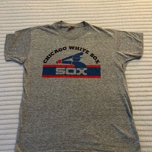 Chicago White Sox 80s logo Sneaker Tag T shirt